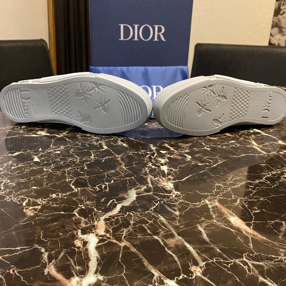 **BRAND NEW** LOW-TOP DIOR SNEAKERS WHITE AND GRAY OBLIQUE CANVAS - Picture 4 of 4